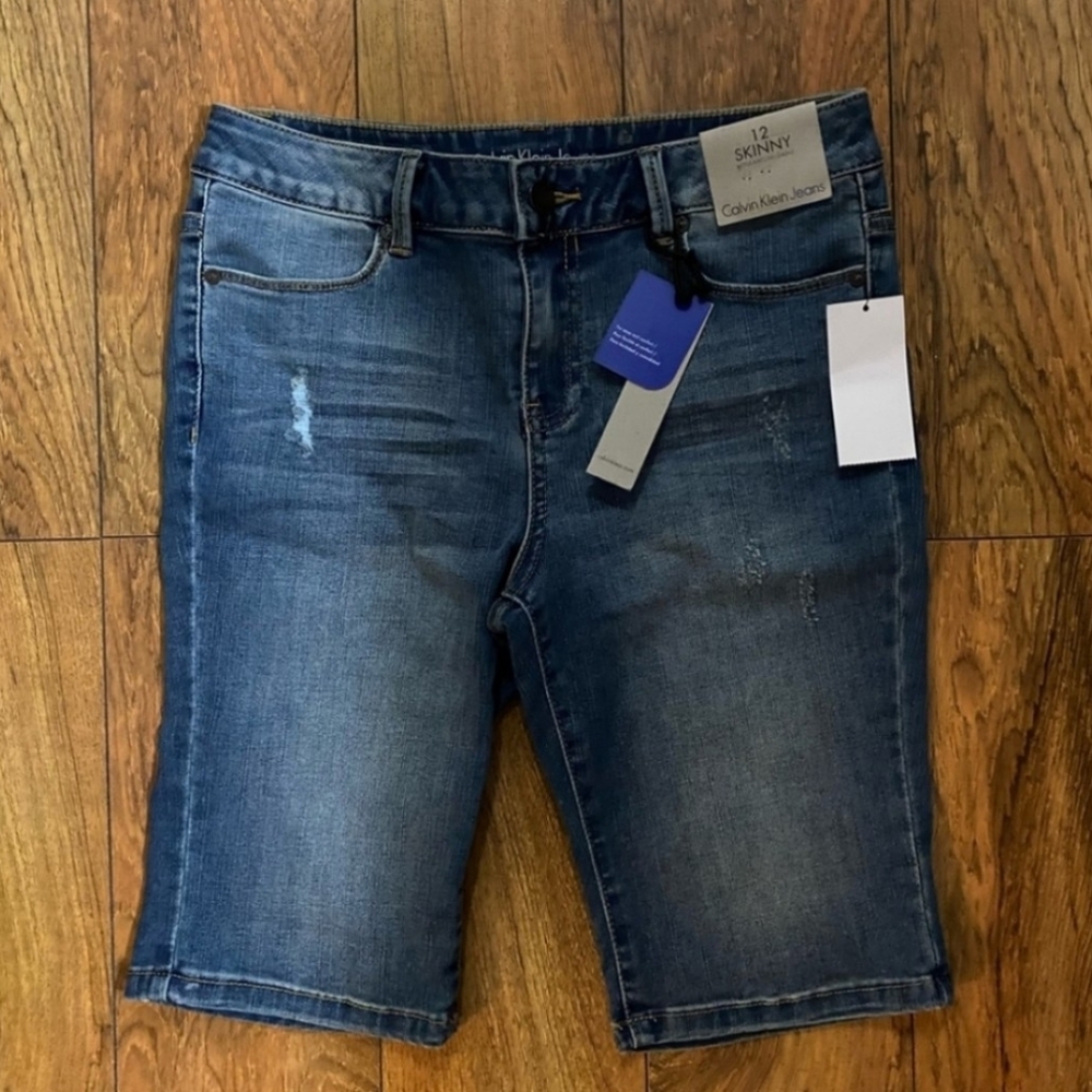 New With Tags Calvin Klein Skinny Stretch Denim Shorts - Picture 1 of 2